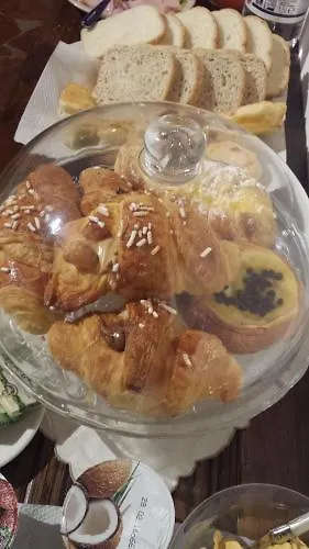 ***  ミラノ ルーチェ ア サン シーロ Bed & Breakfast イタリア